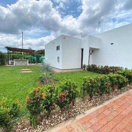 הוילה Carmen de Apicalá Casa Palma Roja Boutique , Piscina Privada מראה חיצוני תמונה