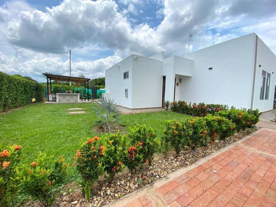 הוילה Carmen de Apicalá Casa Palma Roja Boutique , Piscina Privada מראה חיצוני תמונה